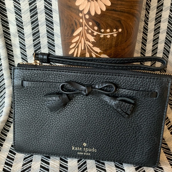 kate spade Handbags - Wristlet Hayes black warm Kate spade wallet black